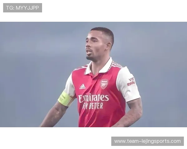 肚腩显现的足球明星们：那些曾经的锋线霸主如今的身材变化