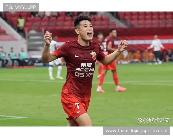 红色足球四号球星是谁揭秘与他的传奇故事解析