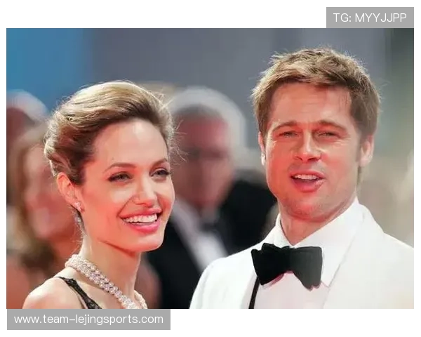 足球巨星携手步入婚姻殿堂 爱情与荣耀的完美结合